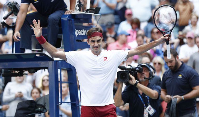 Federer celebra la victoria