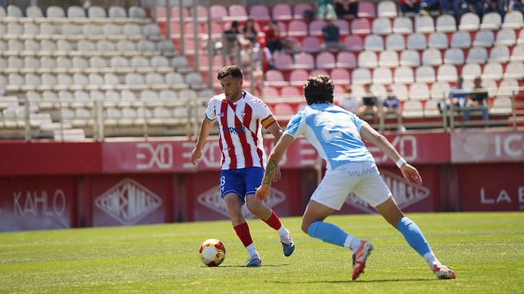 Iván Turrillo seguirá en el Algeciras hasta 2027