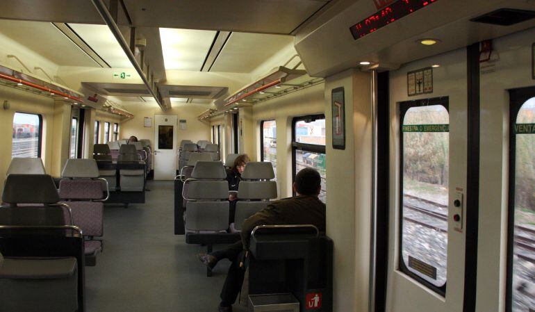 Interior d&#039;un tren de Rodalies. 