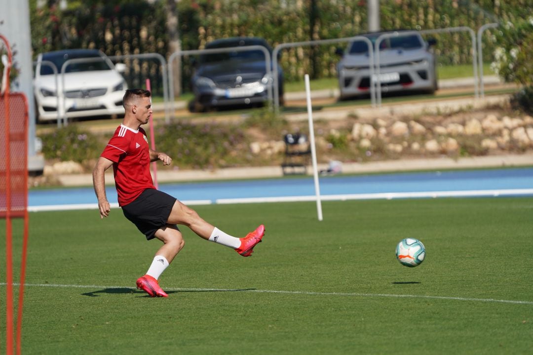 Rubén Enri cierra una etapa con el Almería.