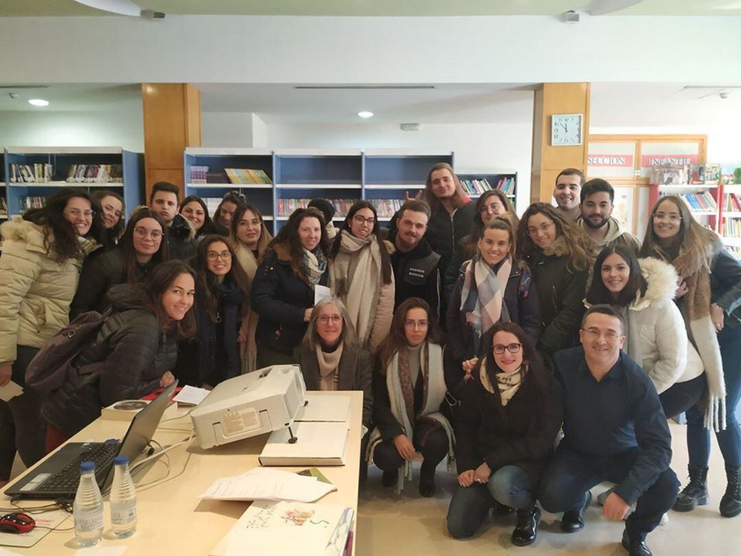 Voluntarios de la Biblioteca Solidaria