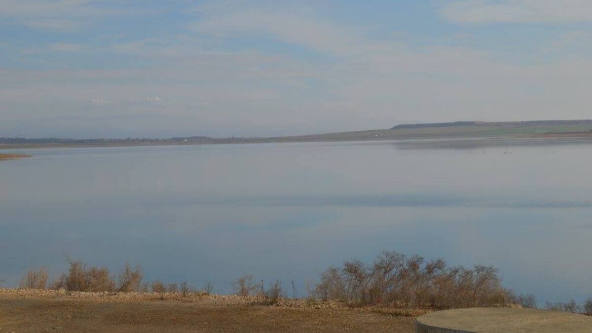 No llueve y bajan las reservas en los embalses