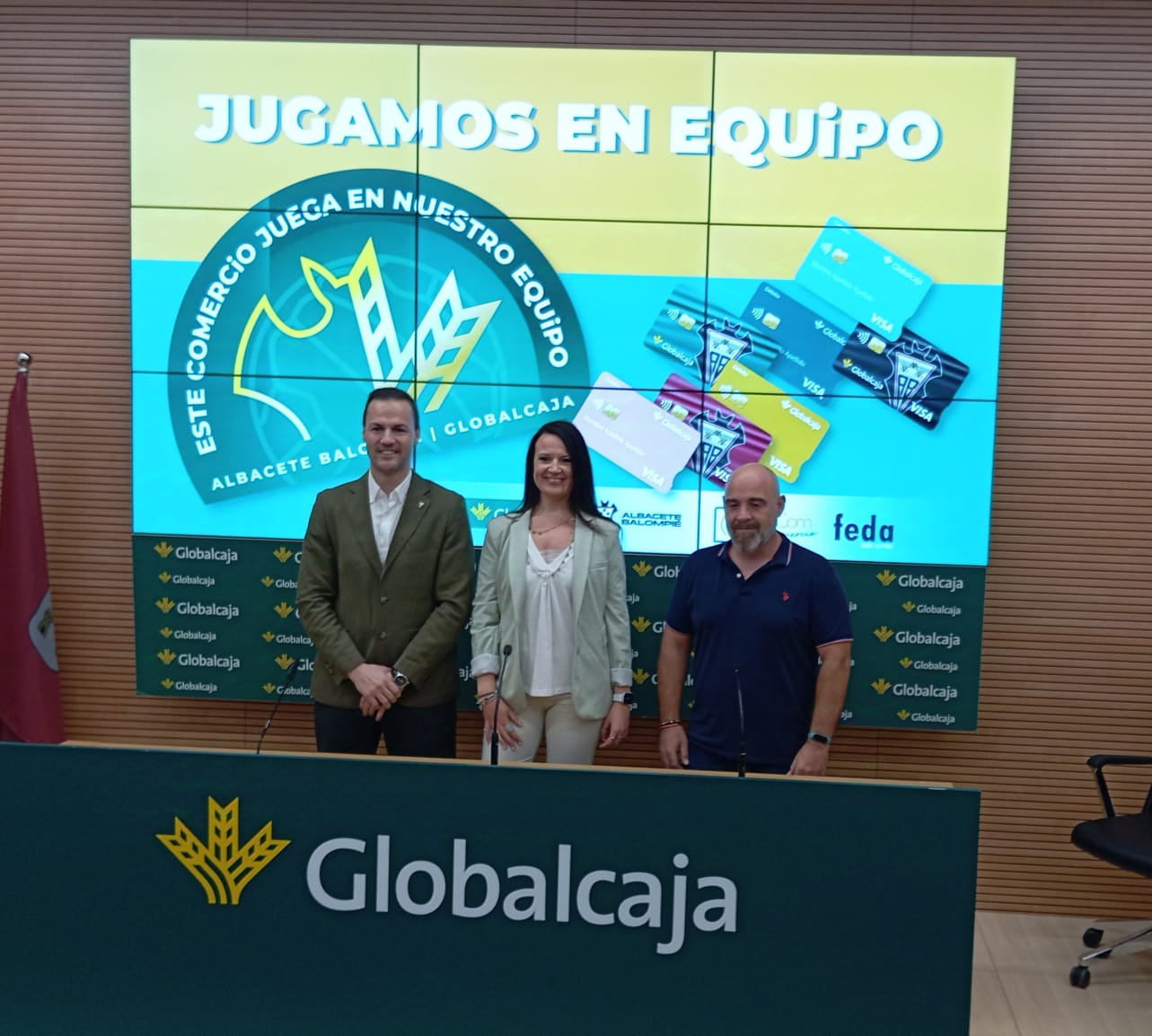 Presentación de la campaña de Globalcaja junto con el comercio local y el Albacete