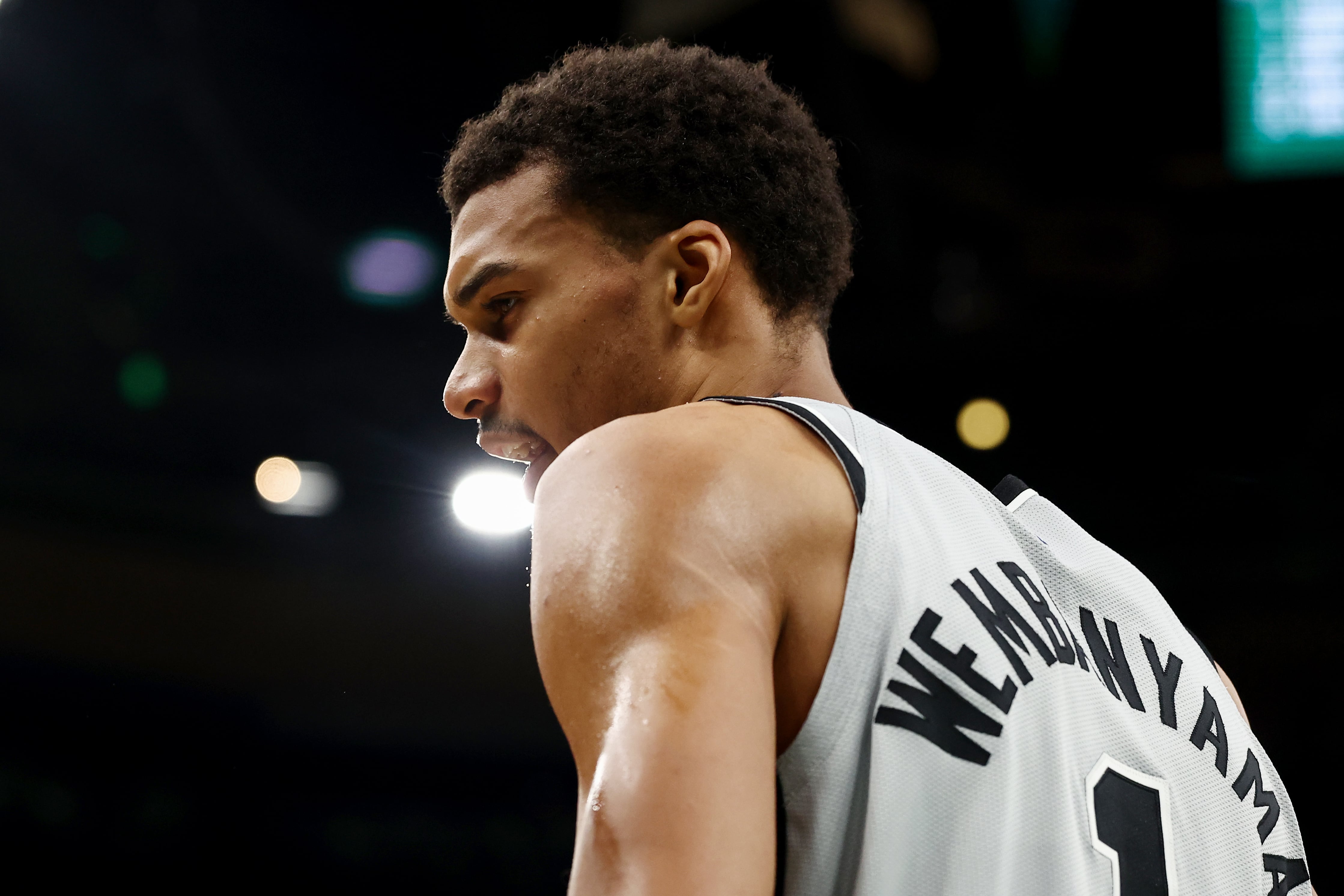 Wembanyama durante un partido contra Boston Celtics