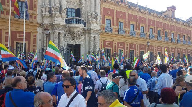 Concentración a las puertas de San Telmo.