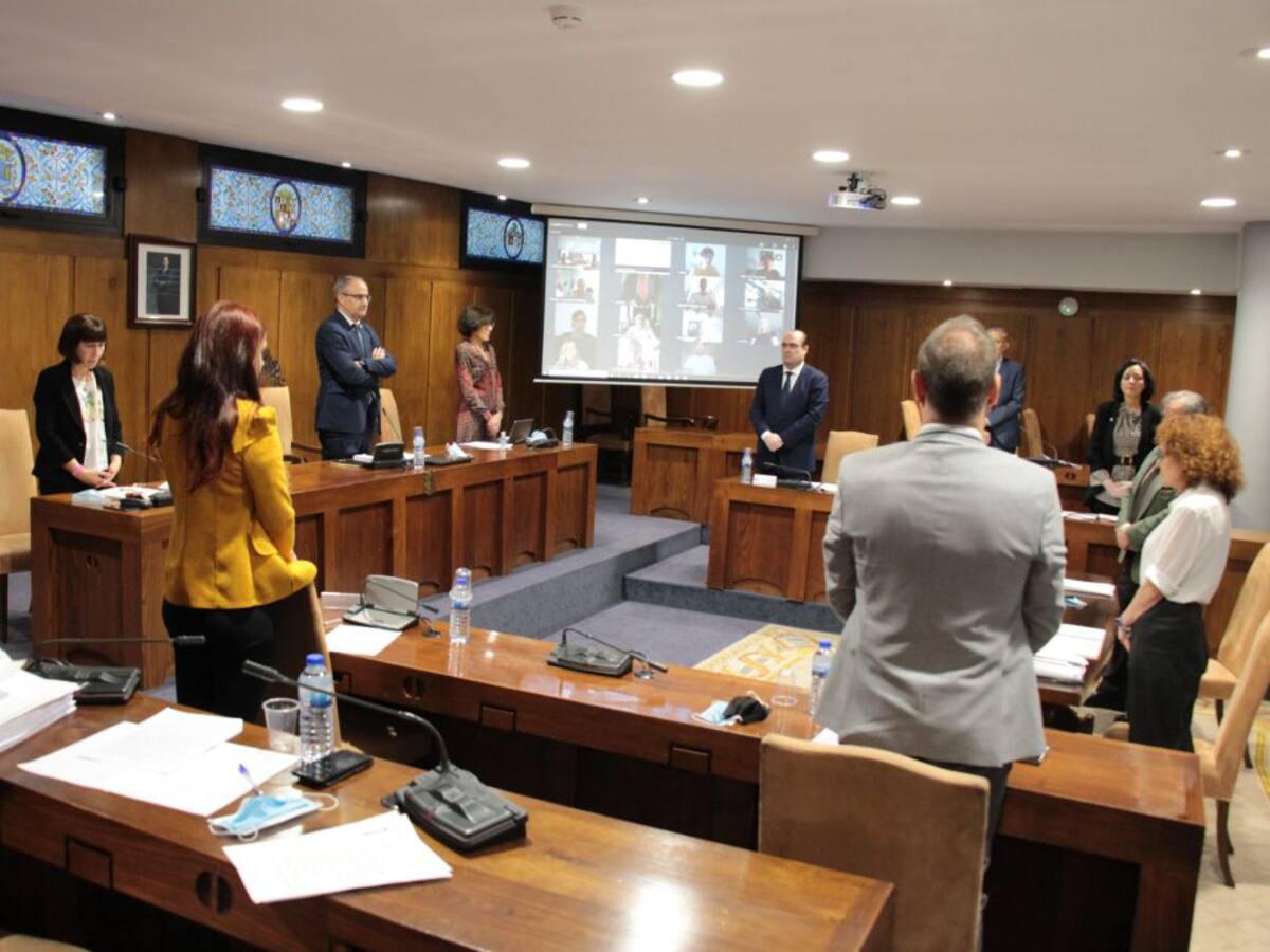 Ponferrada ratifica los presupuestos de 2020 en el primer pleno semipresencial de su historia