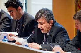 El conseller de finances del comú de la Massana intervenint al ple