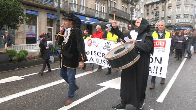 Trabajadores de Justiciai en Vigo durante una manifestación.