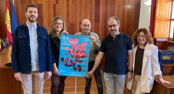 El Ayuntamiento acogió la presentación del cartel y las novedades para el Certamen Coral de la Fira de Tots Sants 2024.