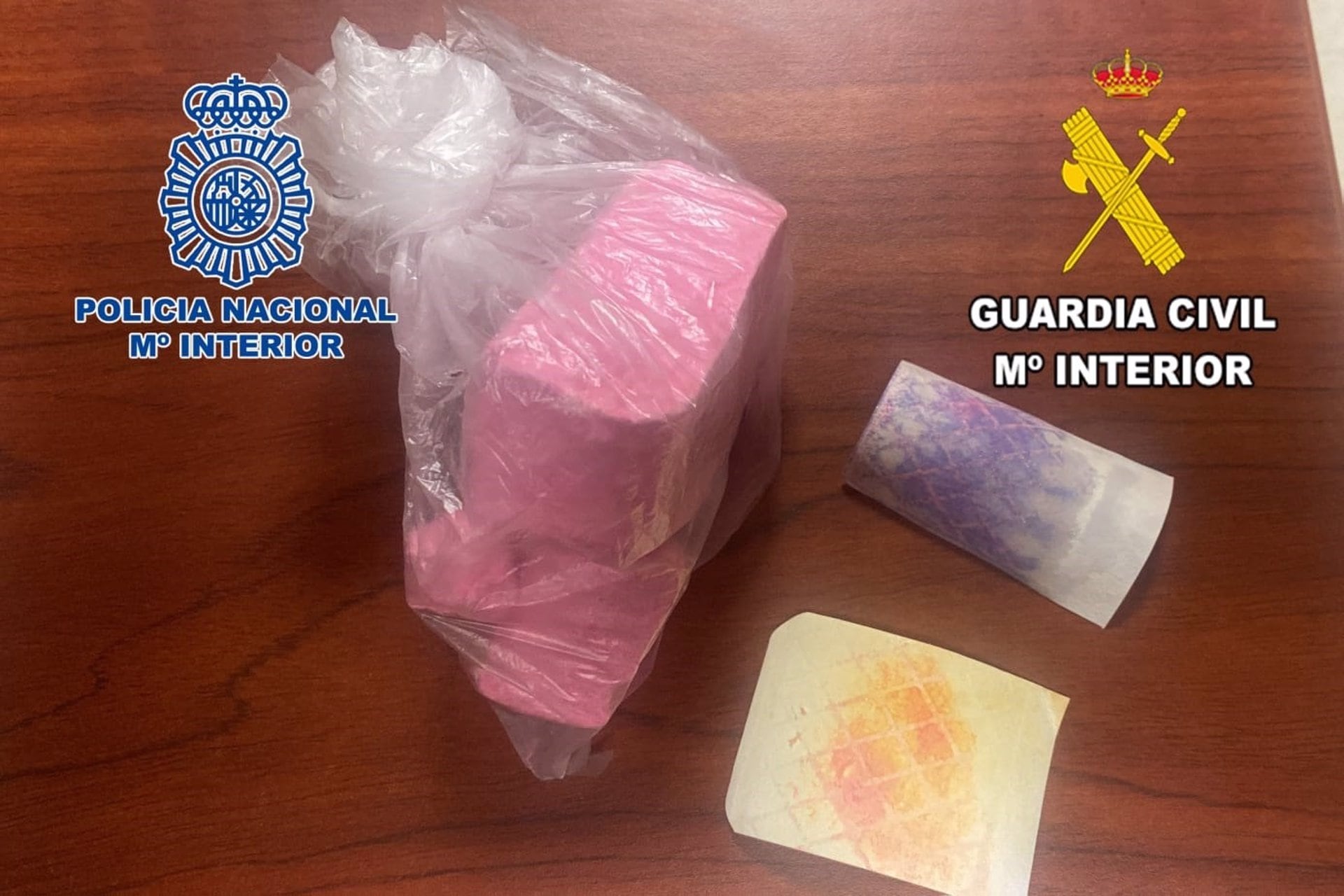 Imagen de parte de la droga intervenida/ Guardia Civil