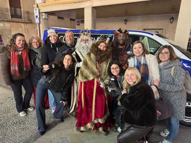 Los Reyes Magos acueron al Roscón Solidario de Radio Elche Cadena SER y Conciénciate