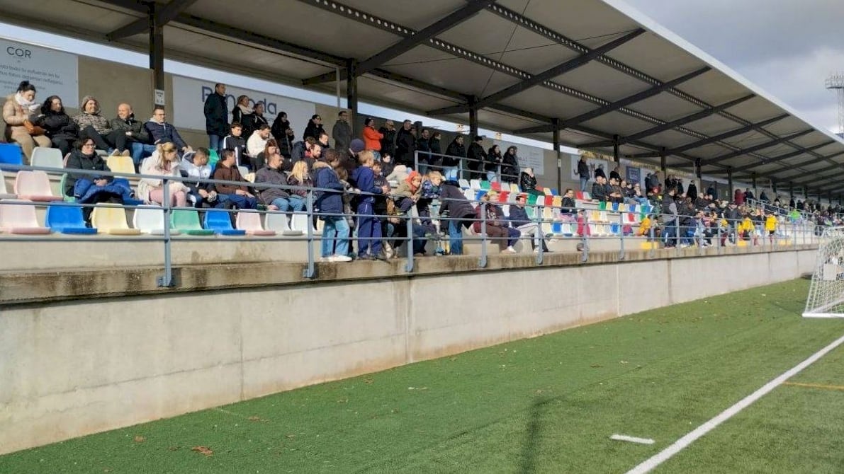 Grada del Estadio La Llometa de Muro de Alcoy
