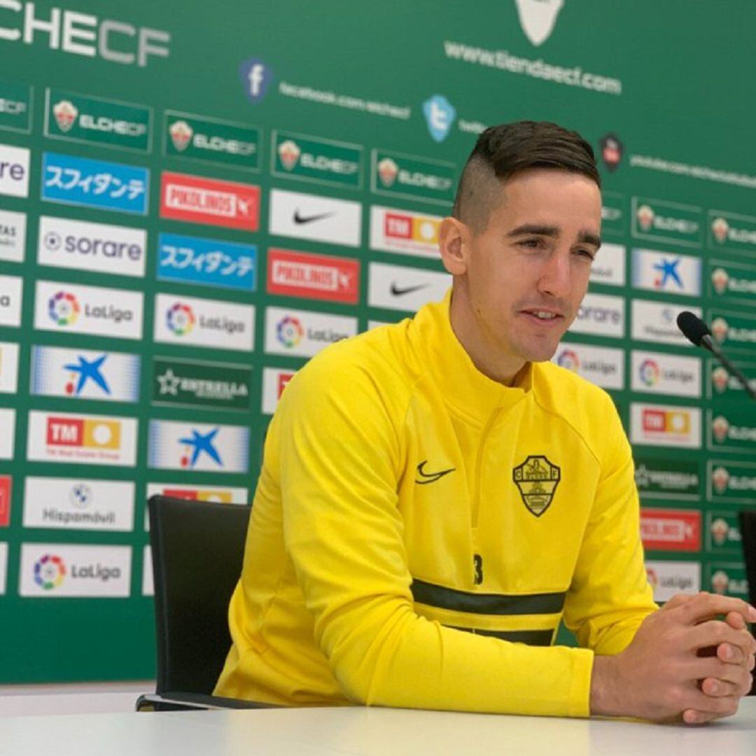 Edgar Badía en la Sala de Prensa del Elche CF