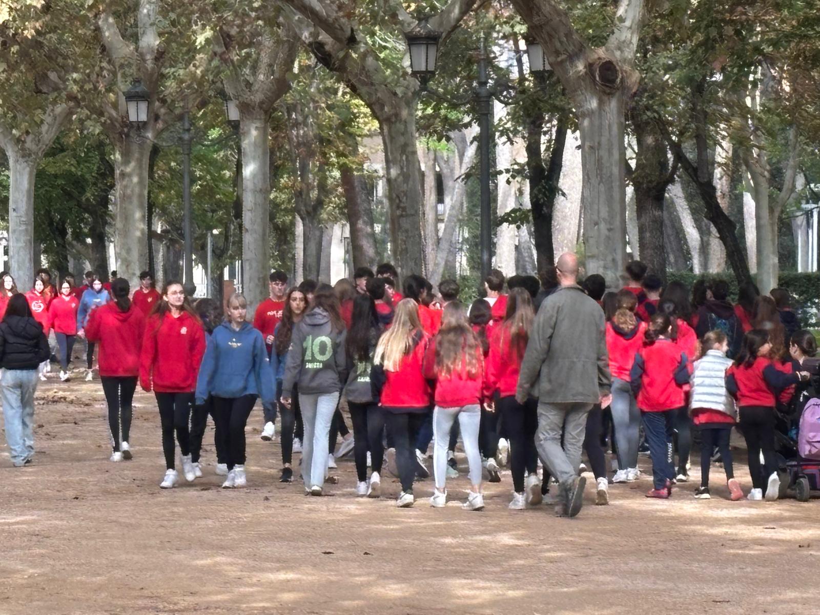 Los alumnos de Santa Ana, de &quot;marcha solidaria&quot; por el Parque Miguel Servet