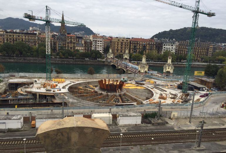 Vista de las obras de la nueva estación de autobuses de San Sebastián.