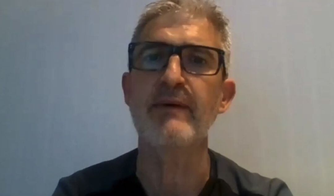 Roberto Olabe comparece desde su casa en una larga rueda de prensa