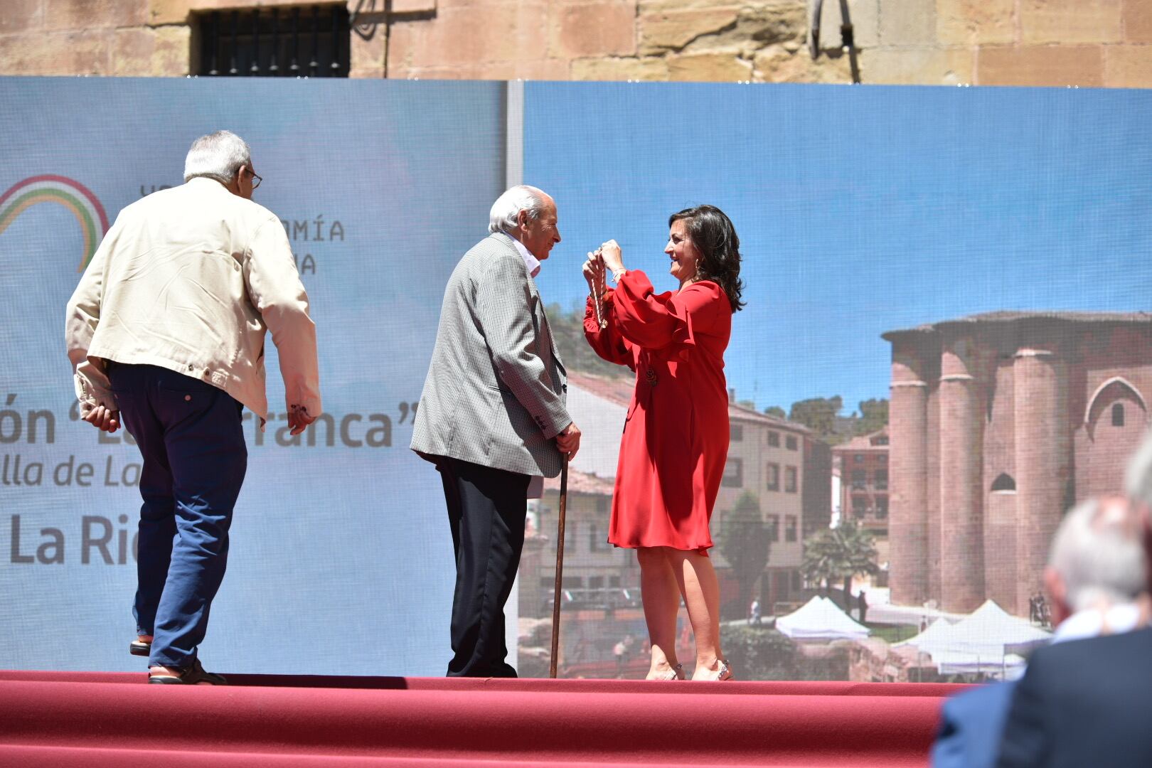 El presidente de la Asociación de La Barranca, Ricardo Blanco, ha recogido la Medalla de La Rioja 2022.