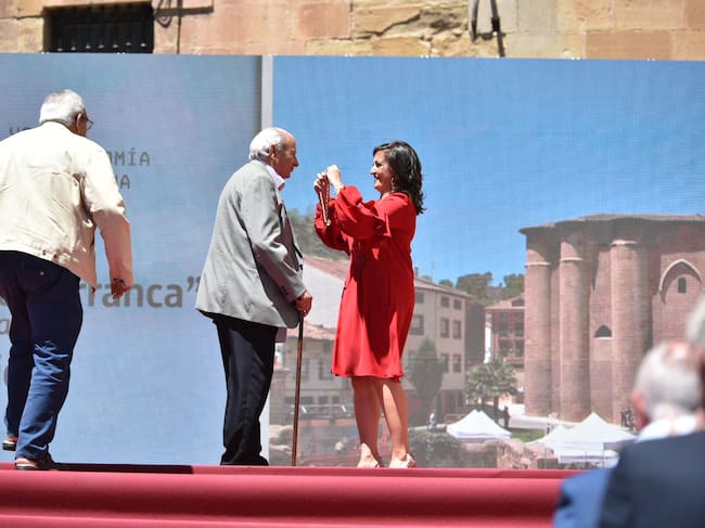 El presidente de la Asociación de La Barranca, Ricardo Blanco, ha recogido la Medalla de La Rioja 2022.