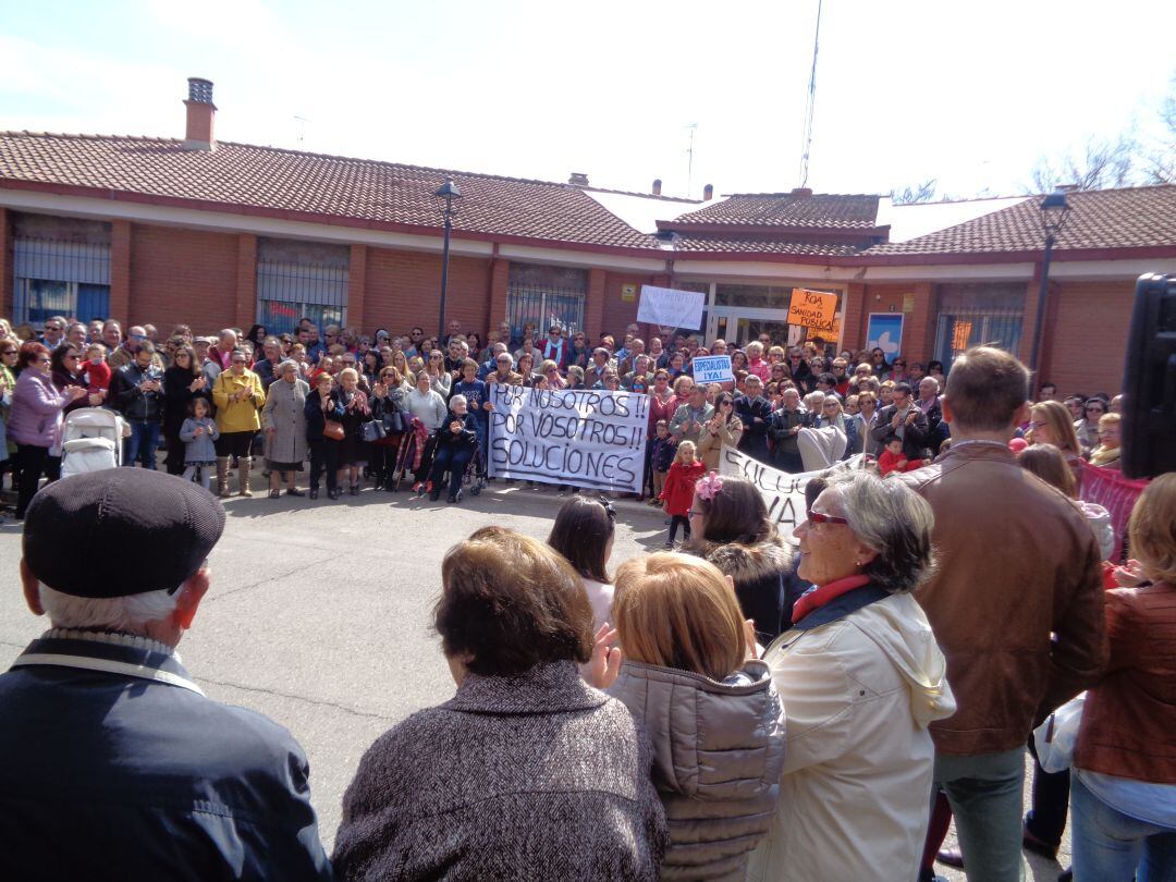 El centro de Salud fue el escenario de esta concentración