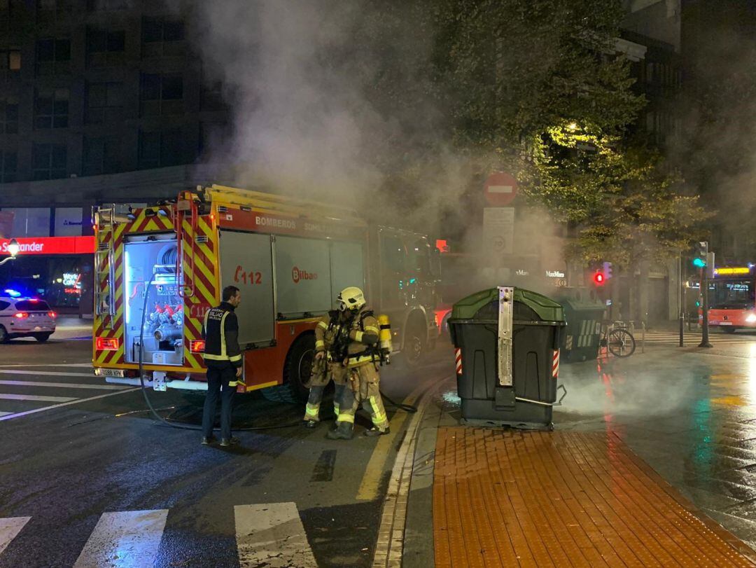 Disturbios en Bilbao durante una protesta de negacionistas.