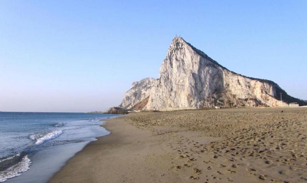 Playa de Santa Bárbara, La Línea.