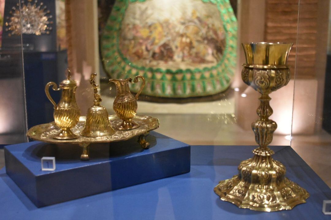 Detalle de la eposición 'El arte de la platería en Lorca'
