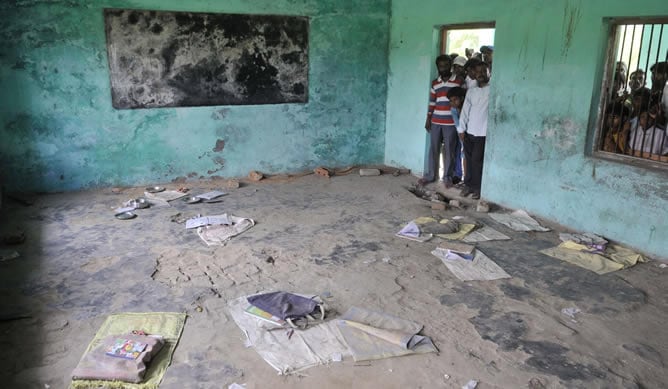 La clase donde sirvieron la comida contaminada a los niños en la escuela de Bihar, India