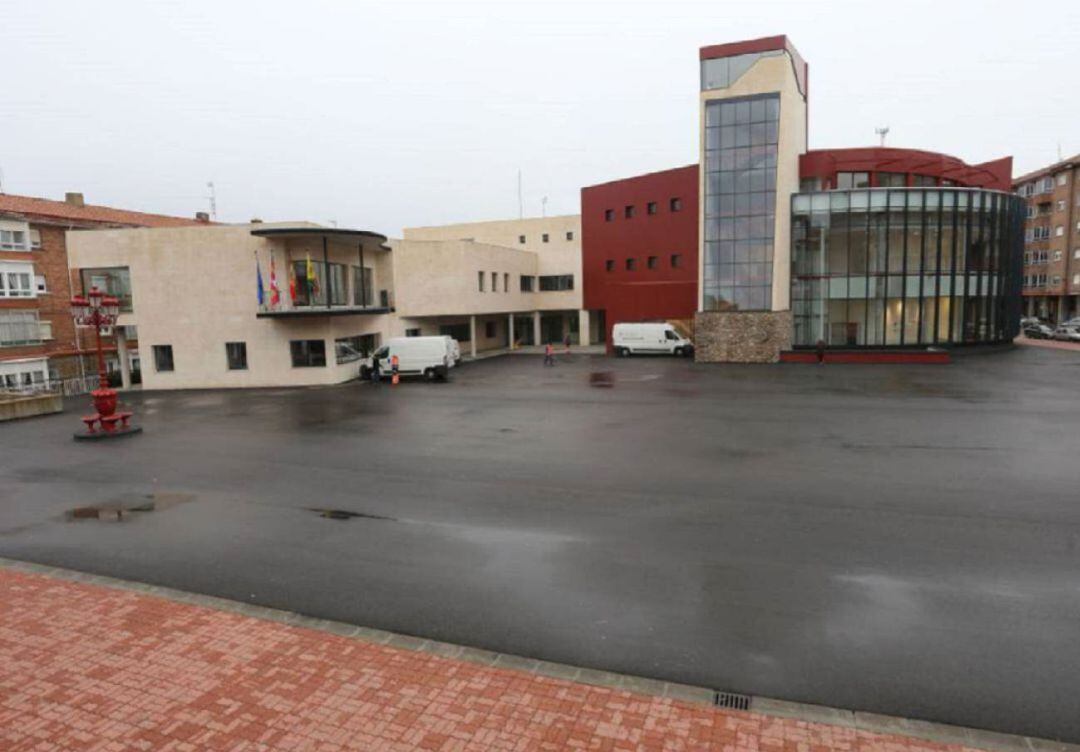 La plaza del Ayuntamiento de Guardo (Palencia) será escenario de la movilización de los hsoteleros de la comarca