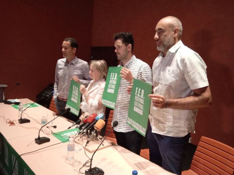 Nacho, la concejala Conchi Crespo, Bruno y Manolo