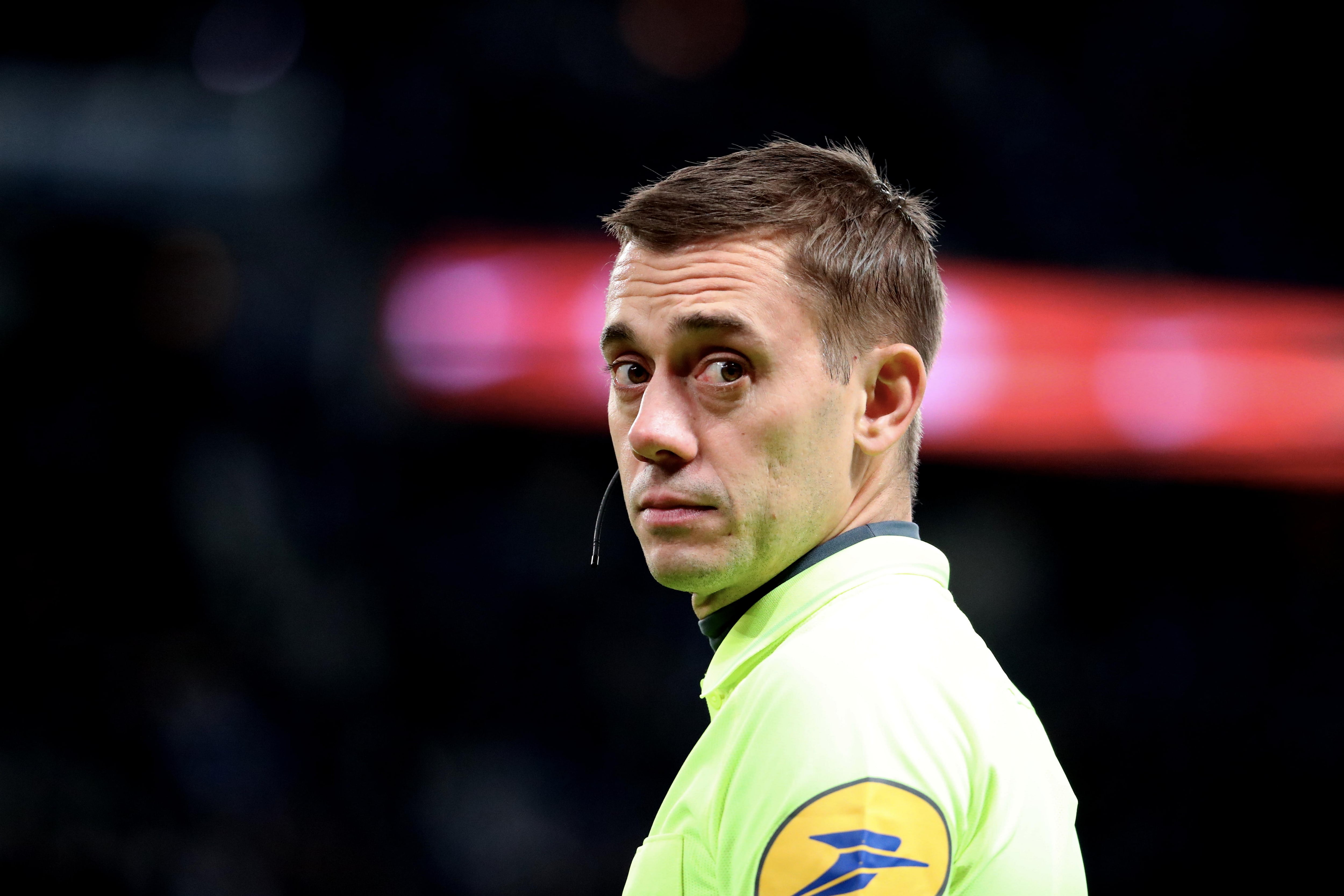 Clement Turpin, durante un partido de la Ligue 1.