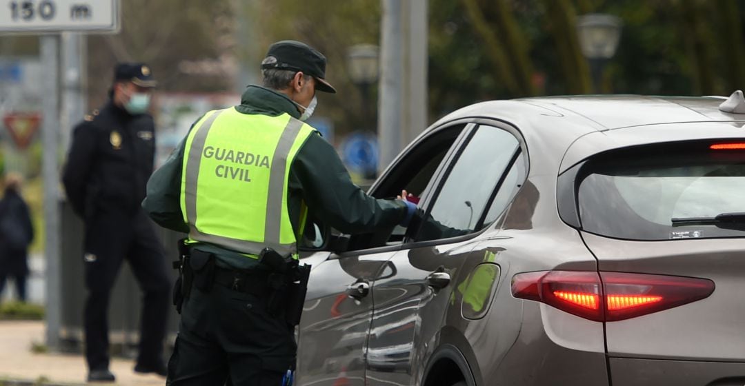 Control de carretera de la Guardia Civil