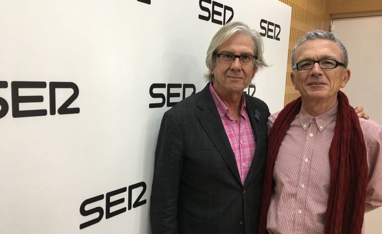 Antonio Sempera junto a Joaquín Ángel de Domingo en los estudios de Radio Murcia.