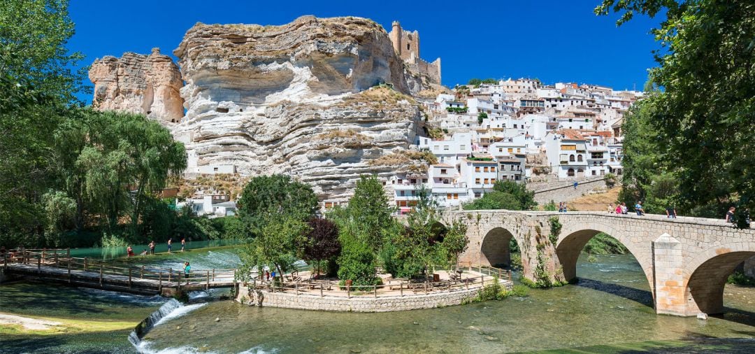 Alcalá del Júcar. PINCHA SOBRE LA FOTO PARA VOTAR.