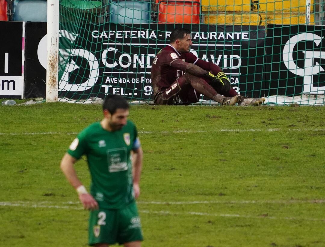 El Compos perdió por tres goles en Salamanca tras un mal partido