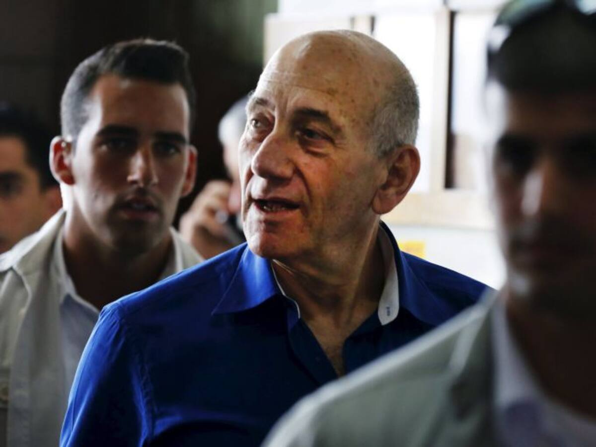El Supremo israelí condena al ex primer ministro Olmert a cumplir 18 meses cárcel