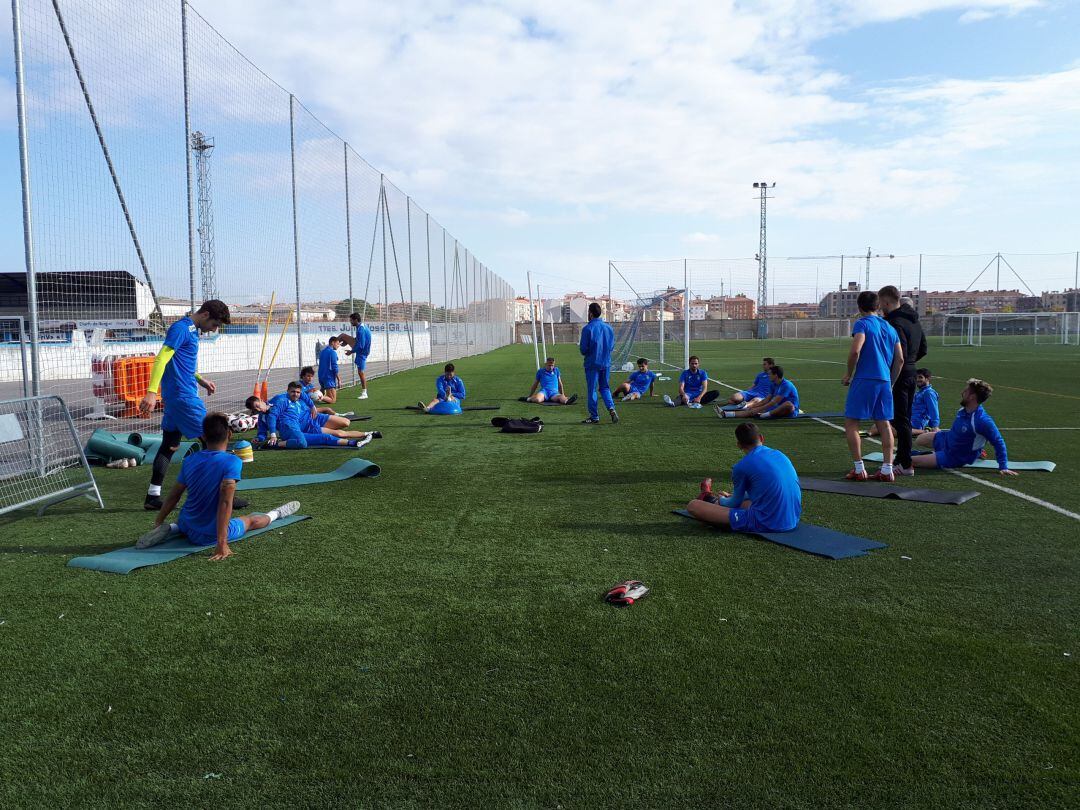 Los ribereños durante una sesión de trabajo de este semana en los anexos a El Montecillo.