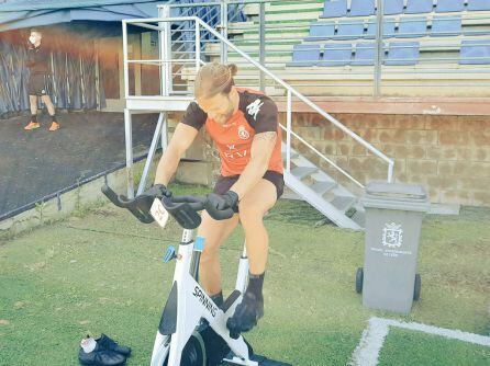 Aitor, en su primera toma de contacto con los entrenamientos