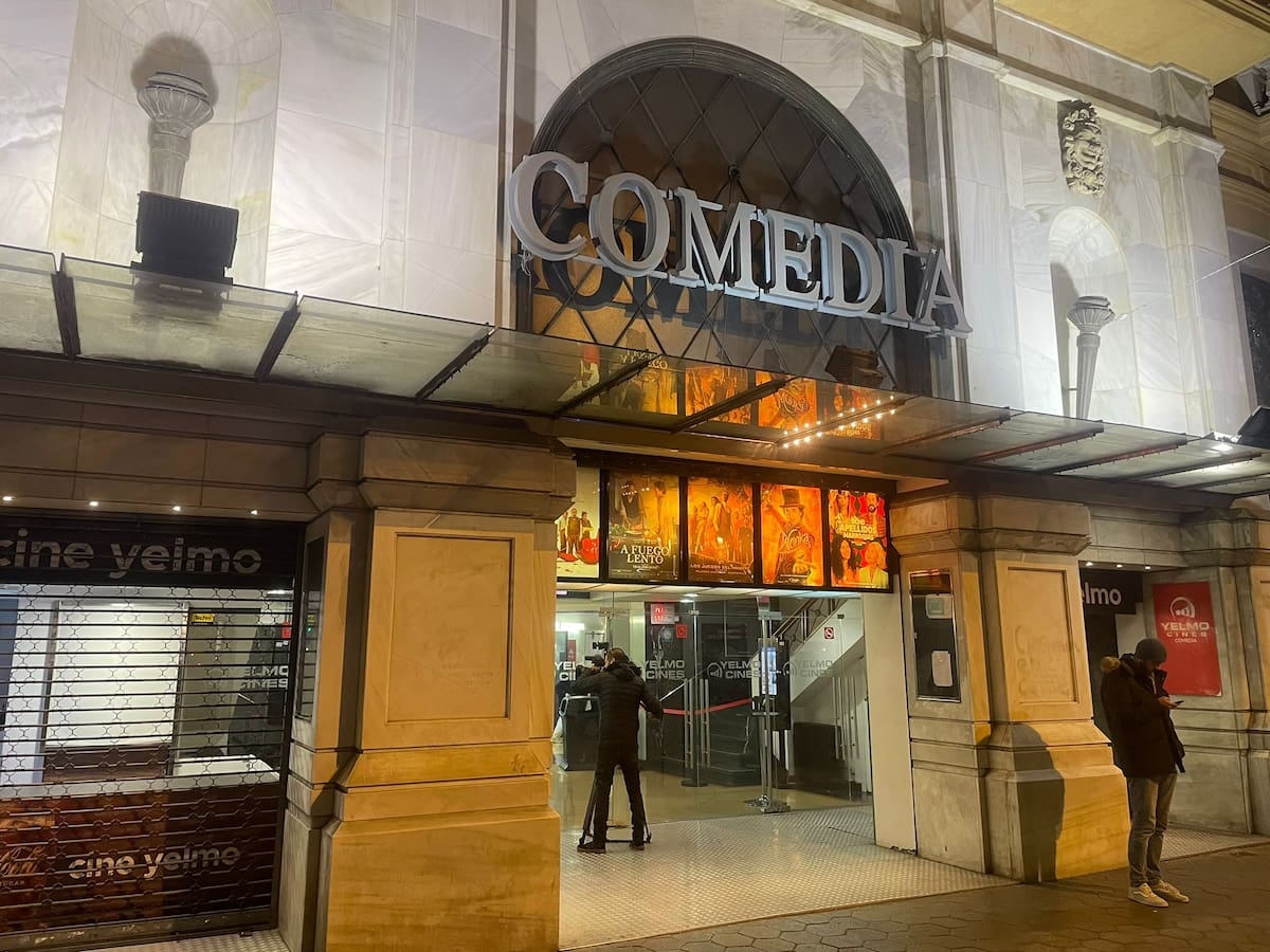 Reportatge sobre el tancament del Cinema Comèdia de Barcelona