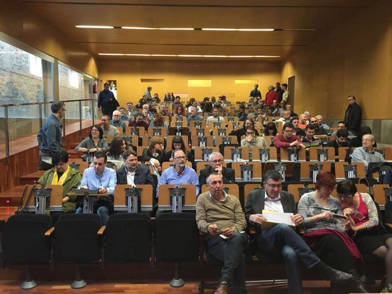 Momentos antes de comenzar el Consell Nacional del Bloc de este sábado