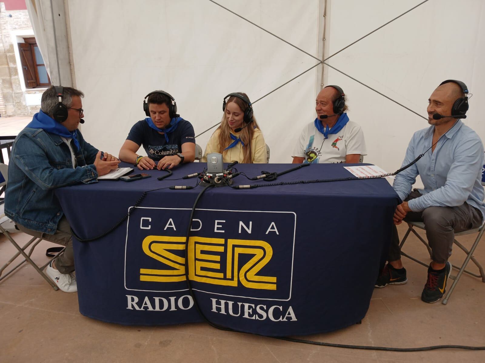 El programa Hoy por Hoy Huesca se ha realizado este viernes desde Ayerbe con motivo del inicio de sus fiestas