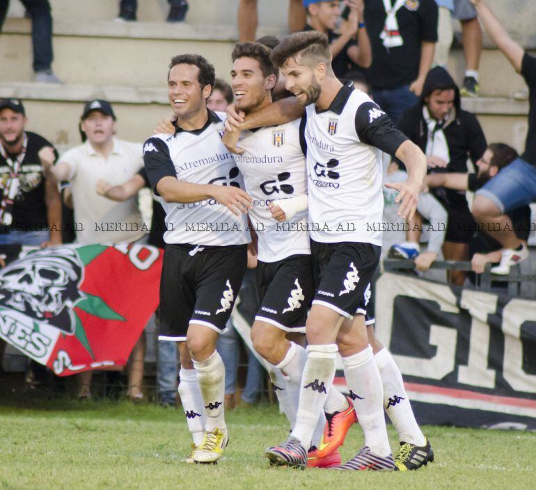 Los emeritenses son líderes y esperan seguir celebrando goles