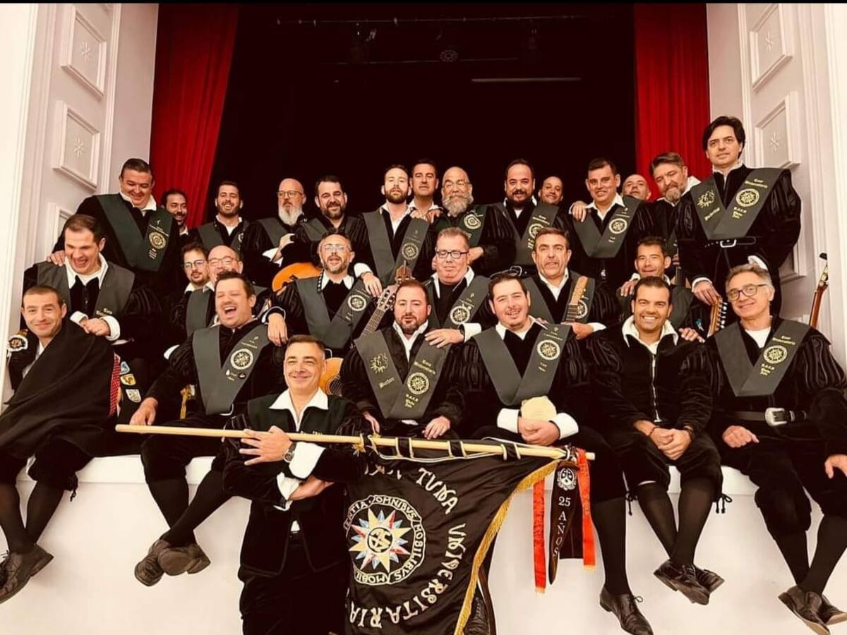 La tuna de la UNED vuelve a hacerse con el primer premio del Certamen de Tunas 'Ciudad de Salamanca'