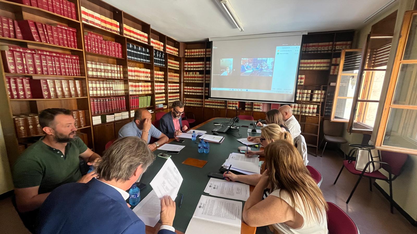 Reunión del patronato del CAEP Soria en el Ayuntamiento de Soria.