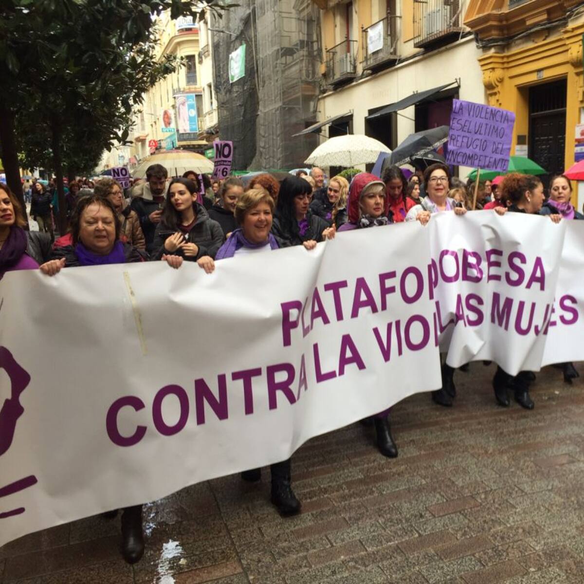 Miles de personas se lanzan a la calle contra la violencia machista