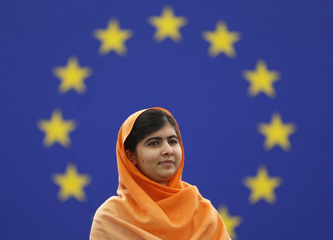 Malala, tras recibir el premio Sájarov del Parlamento Europeo en la sede de Estrasburgo (Francia)