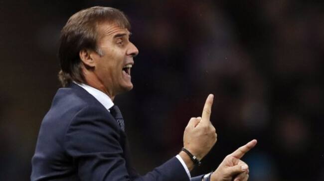 Julen Lopetegui, desesperado durante el partido