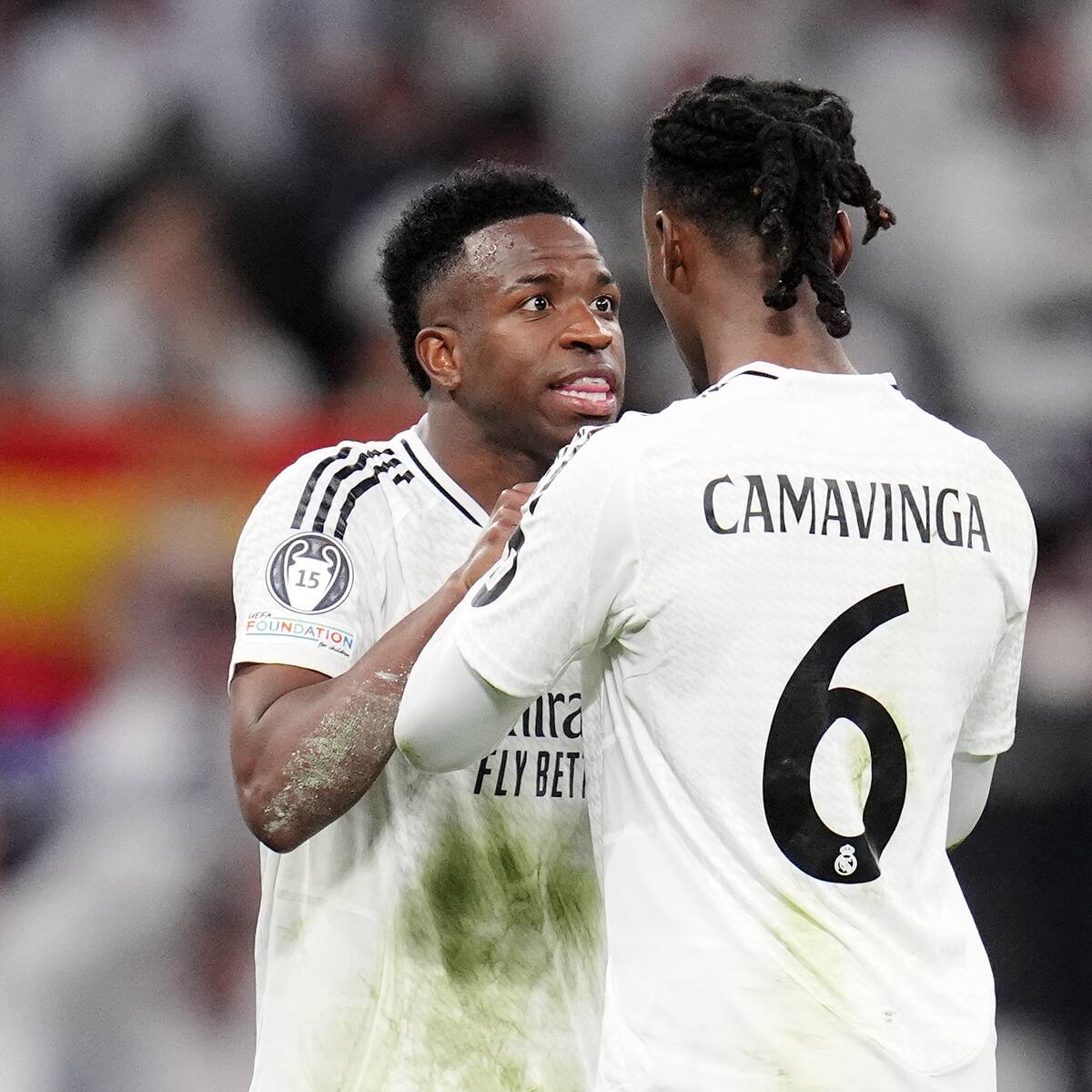 El enfado de Vinicius con Camavinga tras una entrada que pudo costarle muy cara al Real Madrid