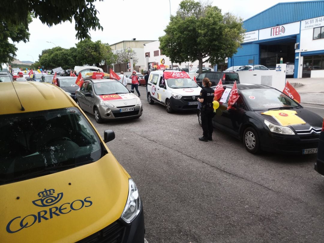 Inicio de la caravana en el polígono de Can Valero.