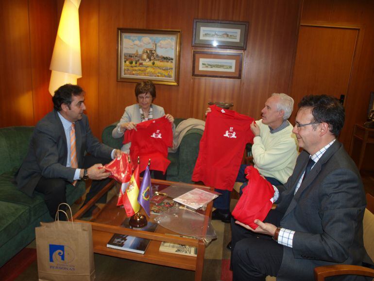 Reunión entre Junta y Aspanis