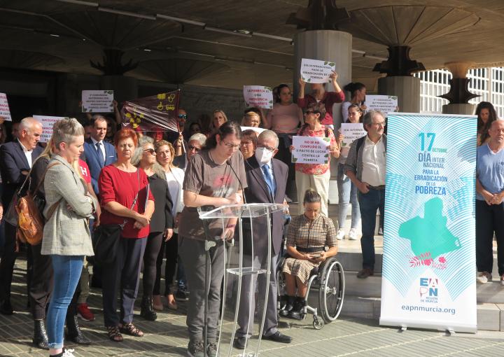 Acto llevado a cabo por la Red de Lucha contra la Pobreza junto a la Asamblea